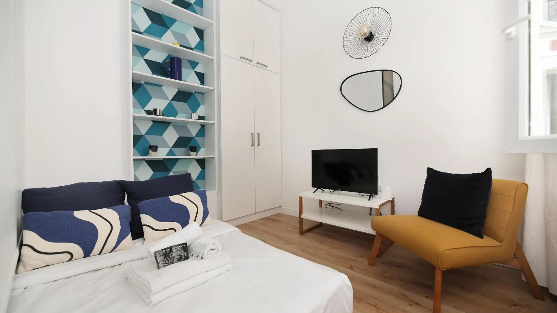 Studio Atypique Refait A Neuf - Paris 10 - 2P Apartment